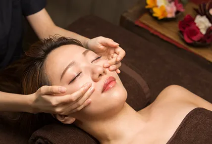 BEAUTY SALON